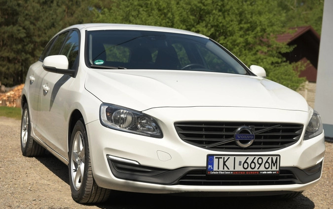 Volvo V60 cena 43900 przebieg: 234226, rok produkcji 2016 z Darłowo małe 667